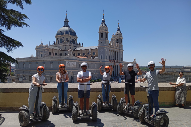 Tour privato in segway di Madrid. Parco del Retiro - Centro Historico