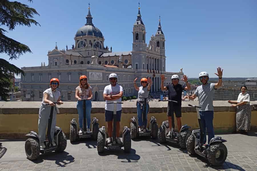 Madrid: Centro Monumental Private Segway-Tour. Foto: GetYourGuide