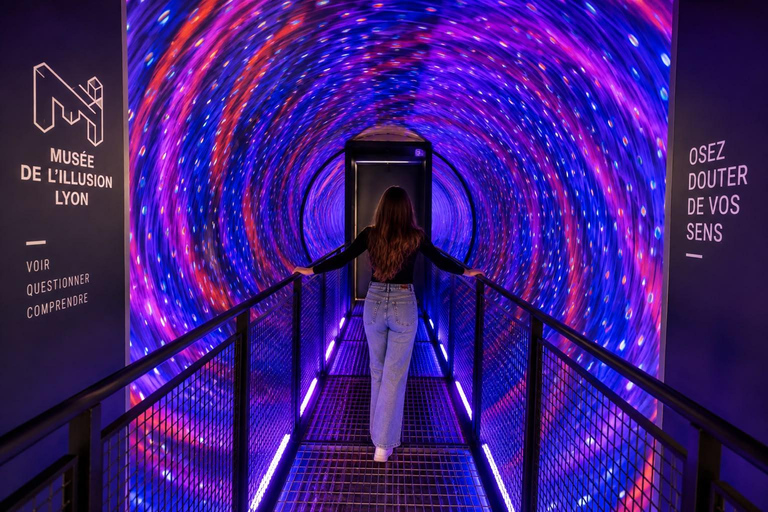 Musée de l'Illusion Entry Ticket with Audio Guide