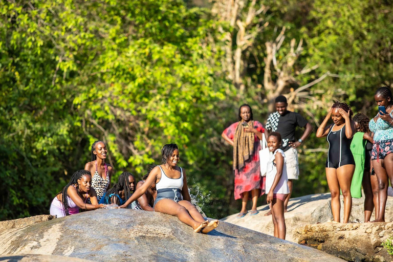 Chalbi Desert Expedition: Lakes, Oases & Northern Safari.