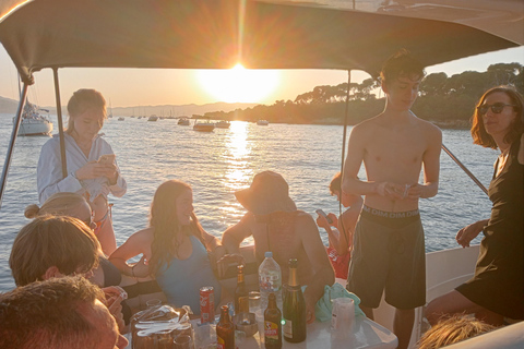 Cannes : Mandelieu Vuurwerk per privé bootMandelieu: Feu d&#039;artifice en bateau Vuurwerk per boot