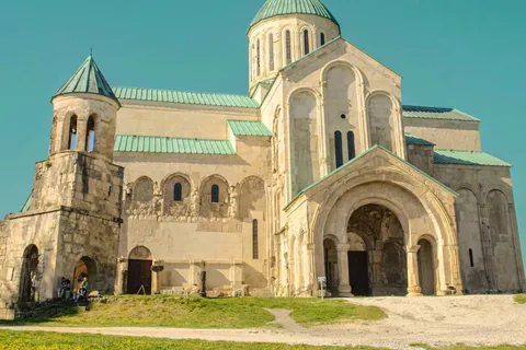 Private tour from KUTAISI: Bagrati, Gelati and Motsameta