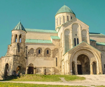 Private tour from KUTAISI: Bagrati, Gelati and Motsameta