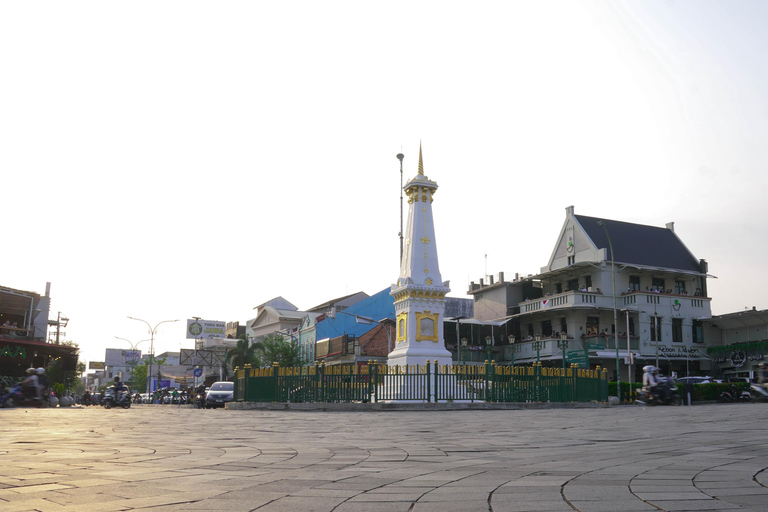 Colonial Heritage Walking Tour: Tugu Jogja to Kilometer Zero