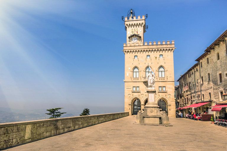 Guided Tour of San Marino with Lunch