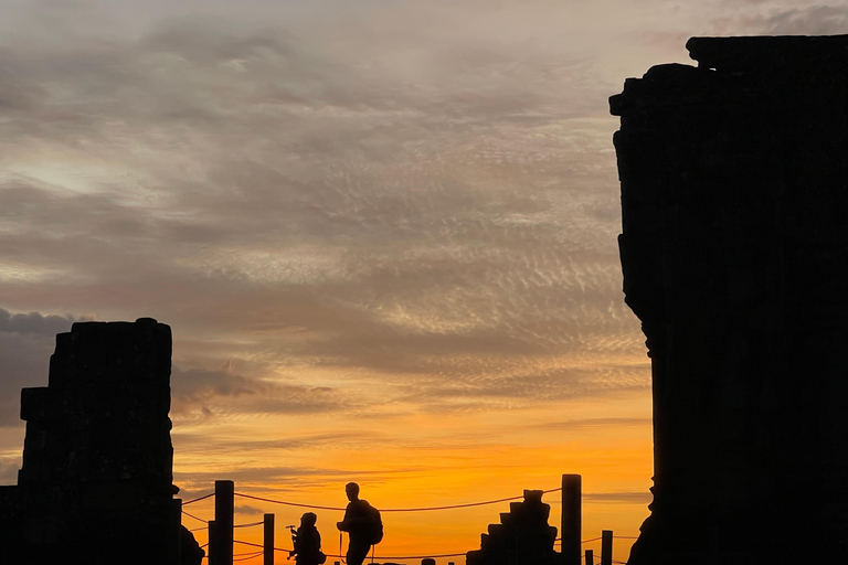 3 Days Temple Tour: Sunrise, Sunset, and Fishing Village