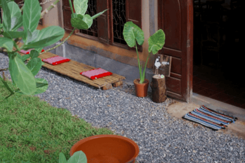 Luang Prabang: Xieng Man Village Walk Half-Day Tour