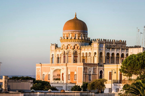Castro: a boat tour through caves and crystal clear waters Castro: 2-hour boat tour through caves and crystal clear waters