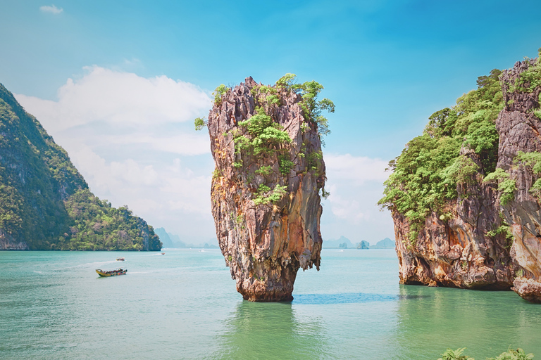 Phuket : Excursion privée en bateau de luxe dans la baie de Phang NgaBateau de luxe de l'époque à partir de Phuket