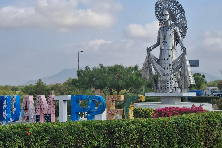 Tour of the Isthmus of Tehuantepec: Its markets and its natural pool