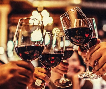Seattle: Wine, Bread, Cheese and Chocolate Experience