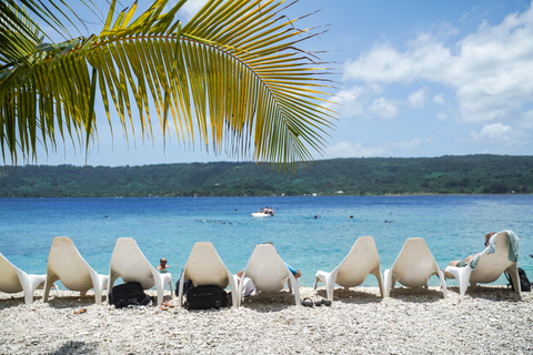 بورت فيلا: البحيرة الزرقاء، عدن على النهر وجولة السلاحف