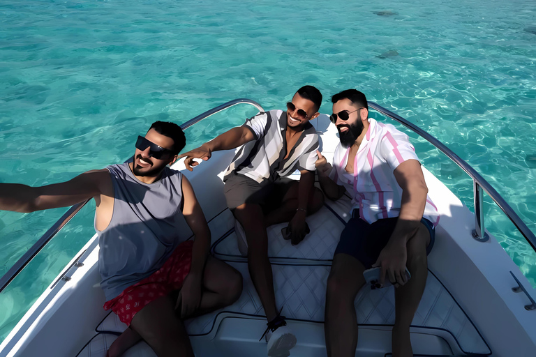 Boottocht naar Bayada of Abu Tair met lunch en leuke activiteitenBoat trip to Bayada or Abu Tair with lunch &amp; fun activities