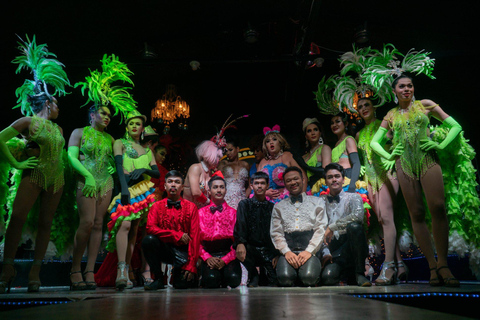 Khaolak: visita guiada com petiscos e show de cabaréKhaolak: Tour guiado com petiscos e show de cabaré