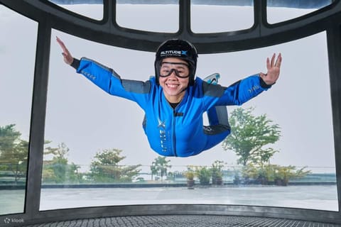 Singapore: Sentosa AltitudeX Skydiving & Albatross Speedboat - Image 2
