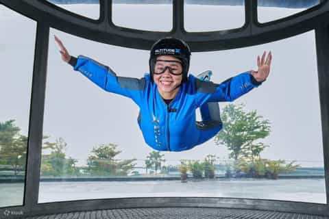 Singapore: Sentosa AltitudeX Skydiving & Albatross Speedboat - Image 3