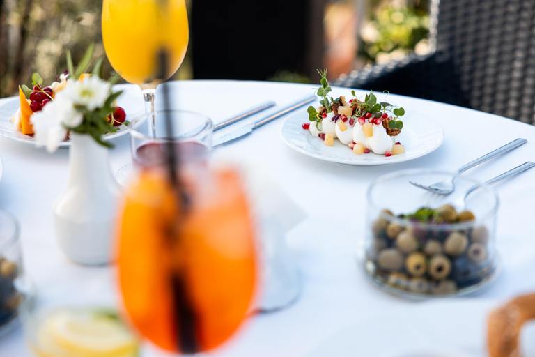 Prague: Sky Bar Aperitivo Menu with Drink & Panoramic Views 1-Hour Option with Aperitivo Menu and 1 Drink