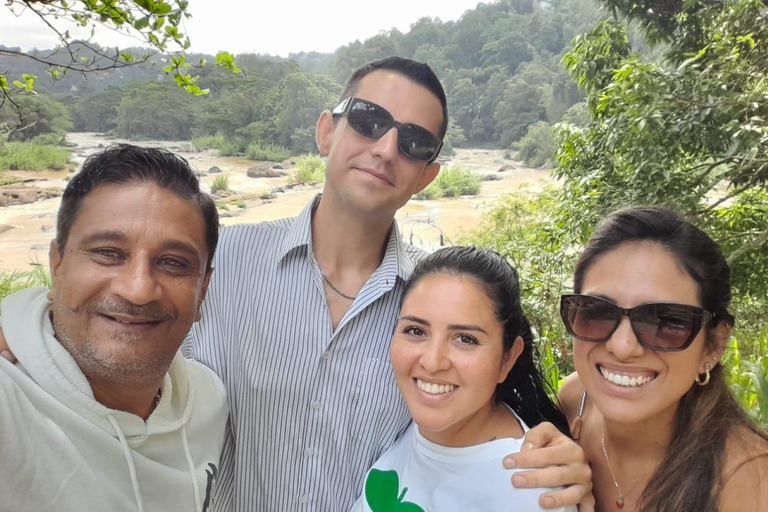 From Kandy : Pinnawala & Ambuluwawa Tower Tuk Tuk Tour