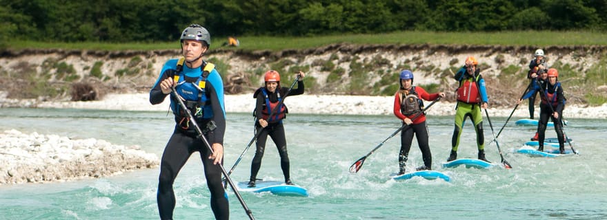 Stand-up Paddle Board en eaux vives de Soča : Aventure en petit groupe