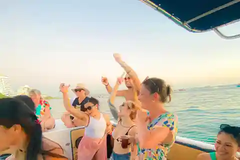 Cartagena: Festa de lancha rápida na baía com open bar