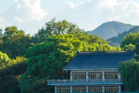Hangzhou in 2 Days: Cruise West Lake & enjoy the Love Show