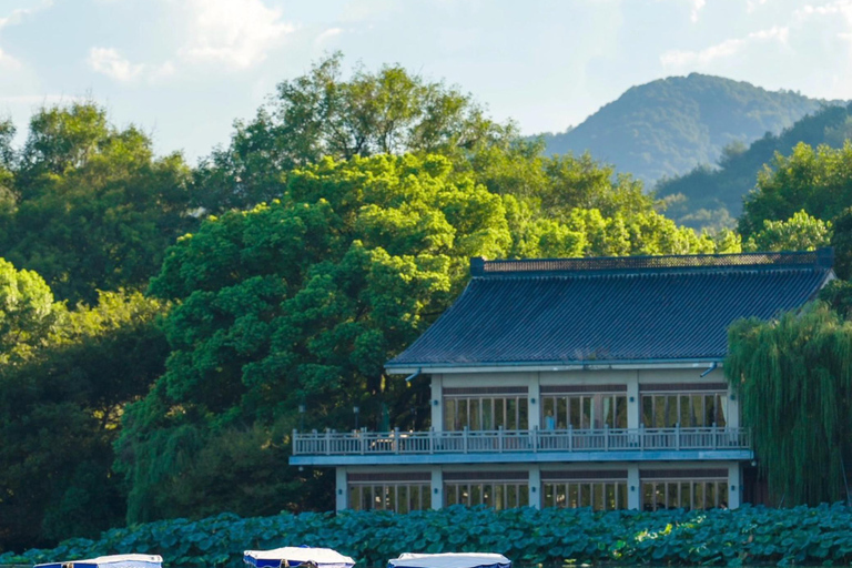 Hangzhou in 2 Days: Cruise West Lake & enjoy the Love Show