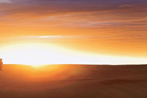 Excursão ao pôr do sol em Ksar Ghilane: Magia do Deserto a partir de Djerba