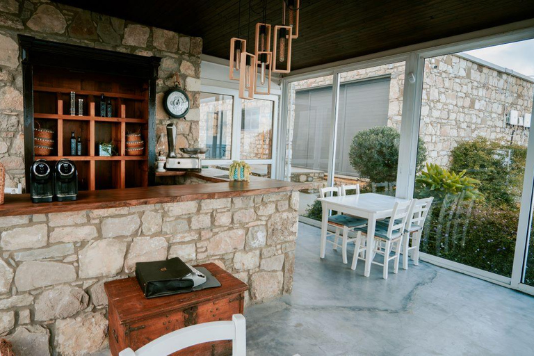 Paphos Hills Wine Tour: Tsangarides, Kolios & Vouni Panayia