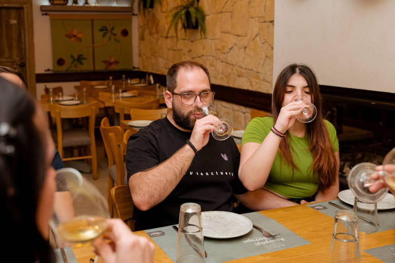 Heraklion: Cretan Wine Tasting Experience Premium Cretan Wine Tasting - 8 Wines