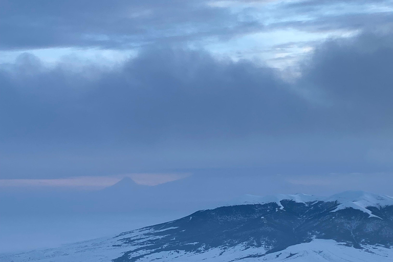 阿拉加茨山全天雪地体验之旅（含导游）