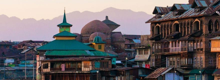 Visite à pied du patrimoine de la vieille ville de Srinagar avec thé Kahwa