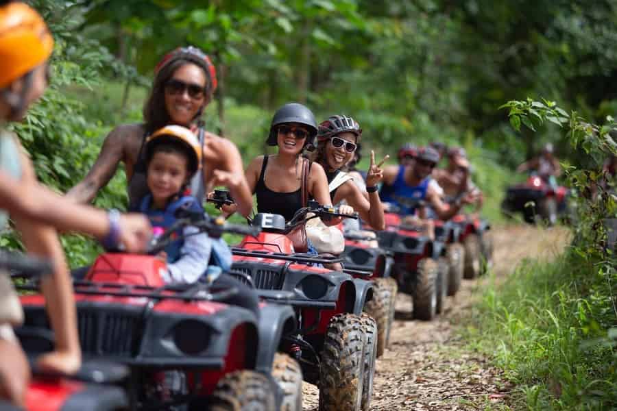 Phuket: Big Buddha Viewpoint ATV Tour und Zipline Abenteuer. Foto: GetYourGuide Phuket: Big Buddha Viewpoint ATV Tour und Zipline Abenteuer. Foto: GetYourGuide