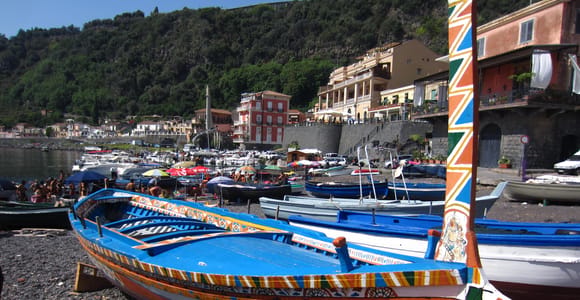 "La via delle Timpe" tour: the historic villages of the Catania coast