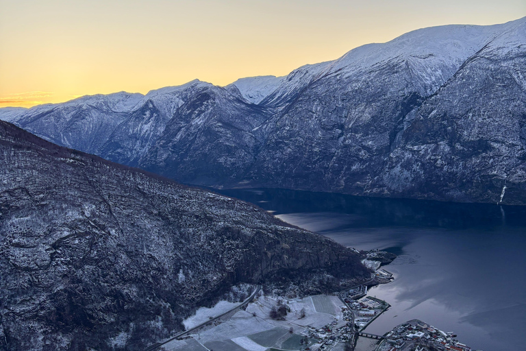 Bergen: Stegastein, Viking Village, Flåm & Nærøyfjord Cruise