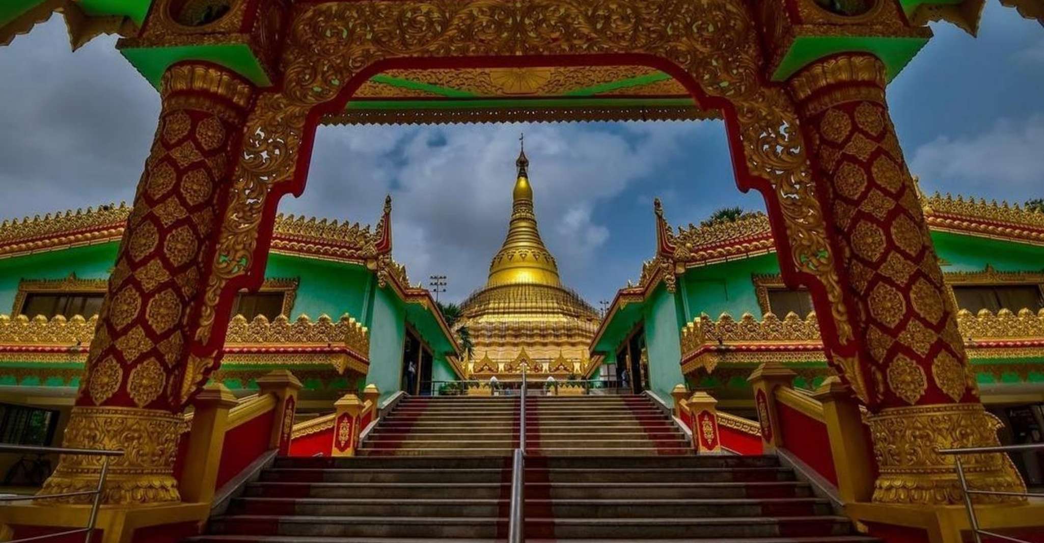 Private Global Pagoda Tour inklusive AC-Fahrzeug - Hizvo
