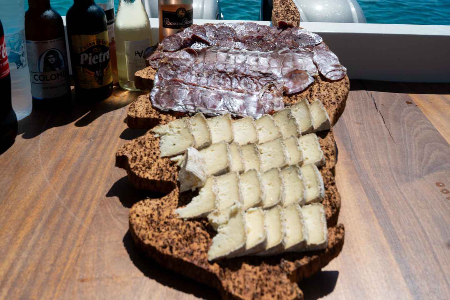 Закатный круиз с аперитивом из Порто-Веккьо