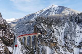 Von Mailand in die Schweizer Alpen: St. Moritz & der legendäre Rote Zug der Albula