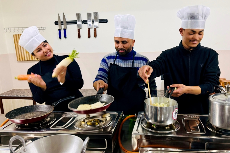 Półdniowa lekcja gotowania w Thamel Kathmandu prowadzona przez miejscowychNajlepsza lekcja gotowania w Thamel Kathmandu - 3 godziny