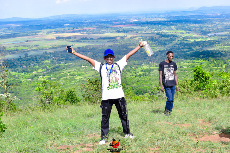 Nairobi: Fourteen Falls & Mt. Kilimambogo Fitness Hike