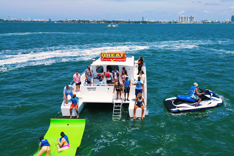 Miami: Day Boat Party with Jet Ski, Drinks, Music & Tubing Tour with Gas & Marina Fees