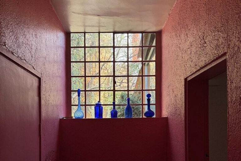 Mexico City: Casa Ortega by Luis Barragán architectural tour