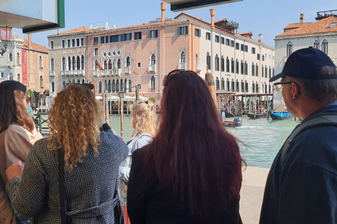 Venetië: Stadswandeling met gids langs de belangrijkste bezienswaardighedenVenetië: Hoogtepunten en schatten wandeltour
