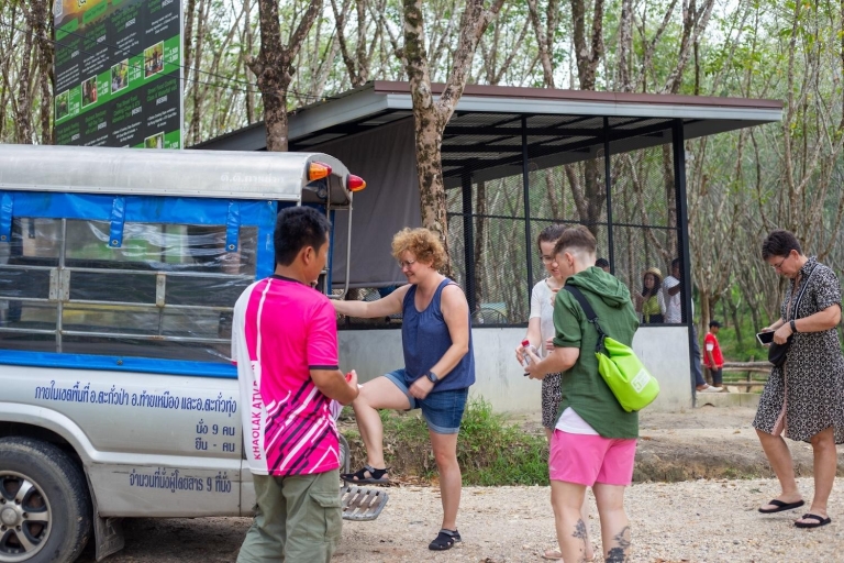 Khao Lak Öko-Safari: Elefanten, Tsunami-Museum und SchildkrötenKhao Lak: Open Air Trucks Island Safari mit Mittagessen Tagestour