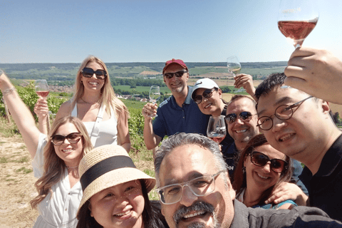 De Paris : visite en Champagne, 8 dégustations et déjeunerVisite en petit groupe