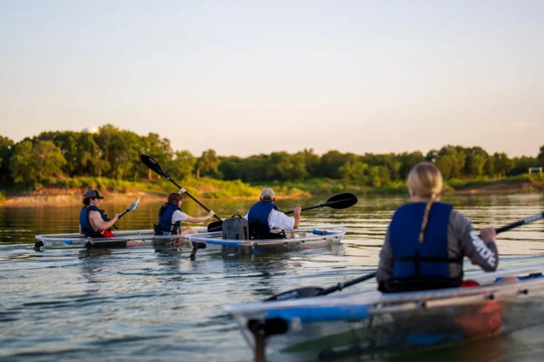 Grapevine Lake: Clear Kayak Tour