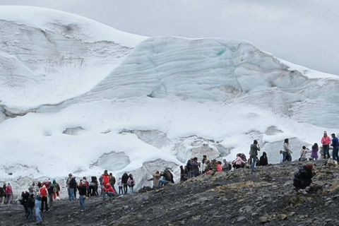 From Huaraz: Excursion Nevado Pastoruri and Puyas Raymondi