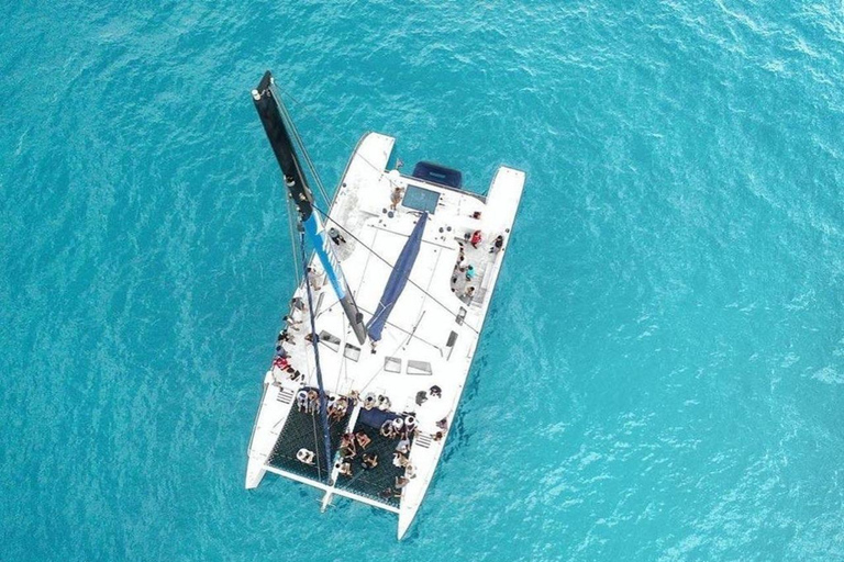 Oahu Hawaii: Honolulu Sailing Tour Oahu Hawaii: Honolulu Sailing Tour with hotel pickup