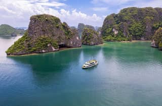 Hanoi: Tageskreuzfahrt in der Halong-Bucht – Schwimmen, Mahlzeit, Kajakfahren