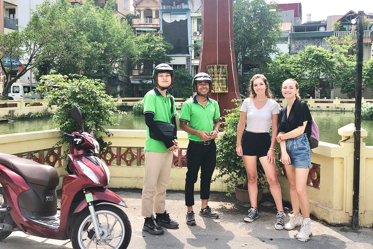 Hanoi 1/2-dniowa wycieczka skuterem z przygodą w centrum miastaPółdniowa wycieczka skuterem, aby odkryć centrum Hanoi