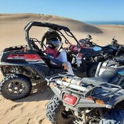 Quad y Sandboard en el desierto con té y cena barbacoa